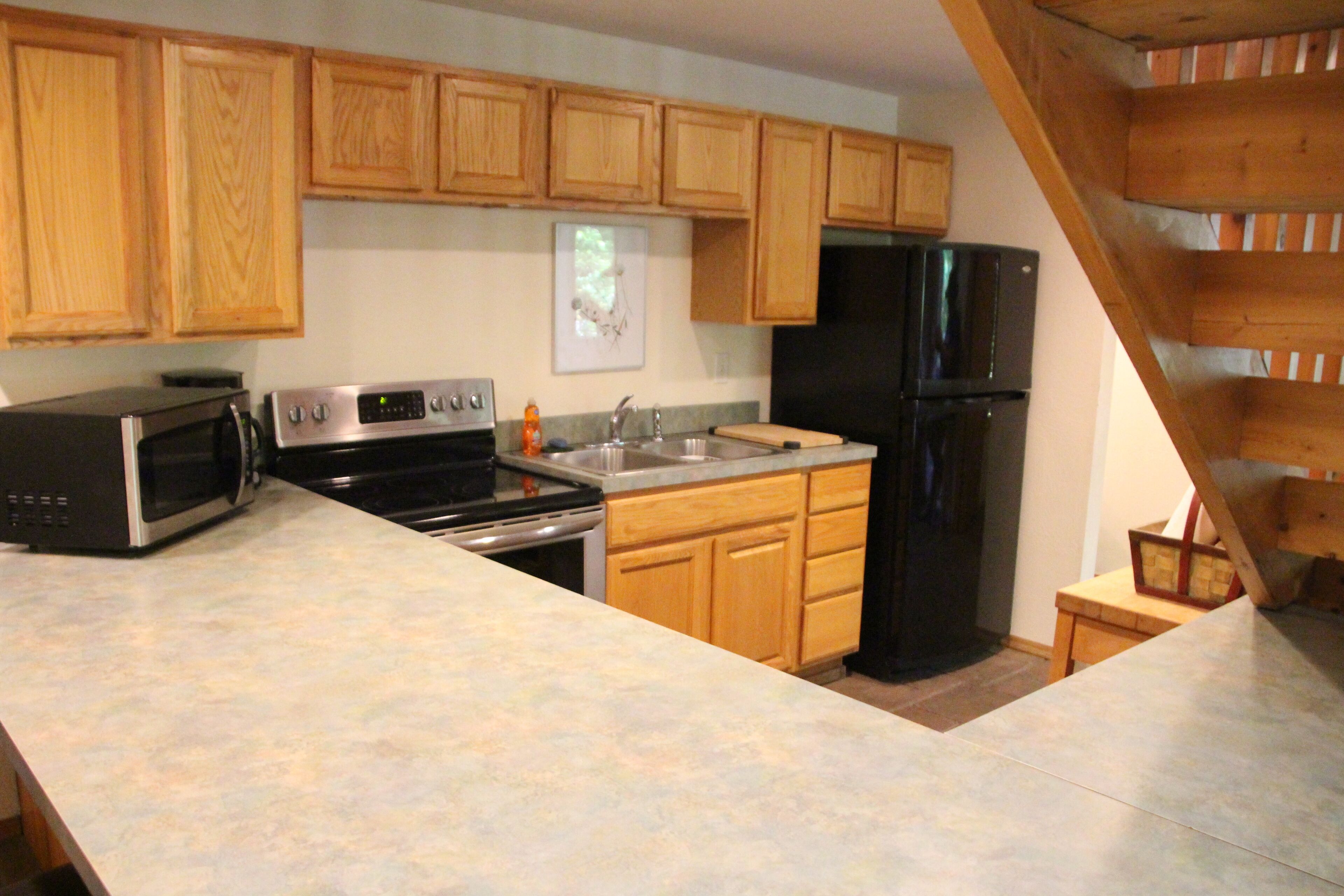 Enjoy views of the river with comfortable space for the whole family!