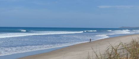 Una spiaggia nelle vicinanze