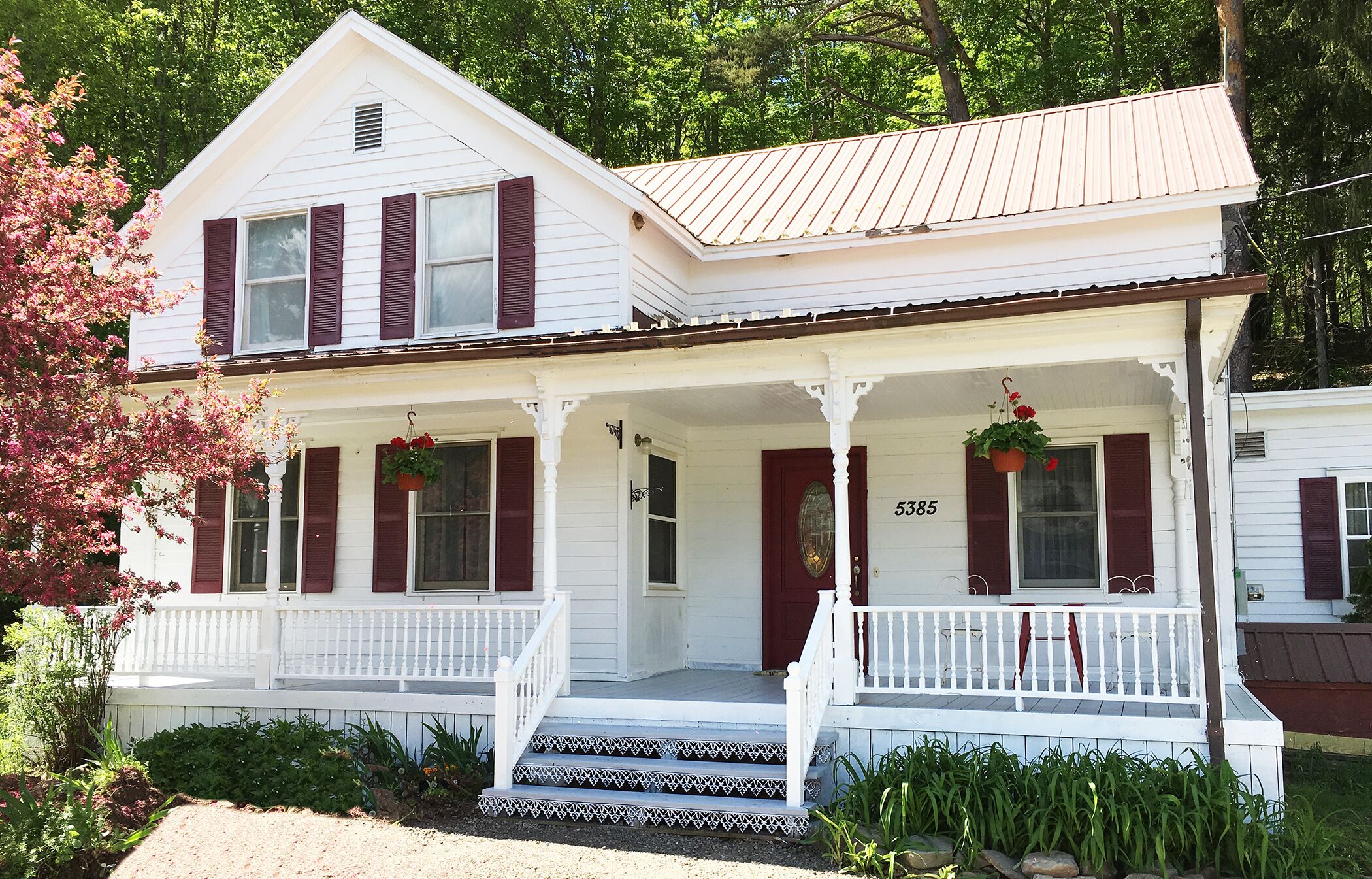 Catskill Mountain Bridgehouse with Babbling Brook. 