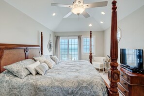 5 bedrooms, iron/ironing board, travel crib, free WiFi - Dreamer's View - Oceanfront, 5 BD, 4 BA, Private Hot Tub, Community Pool (North Topsail Beach)