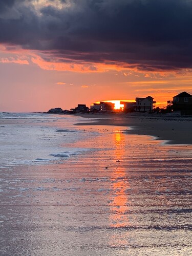 Dreamer's View - Oceanfront, 5 BD, 4 BA, Private Hot Tub, Community Pool