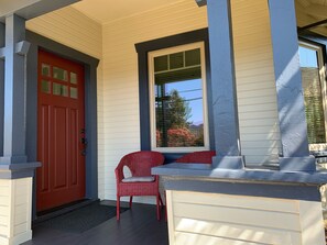 Exterior detail - Lavender House Cottages, Classic Elegance in a Country Cottage (Point Reyes Station)