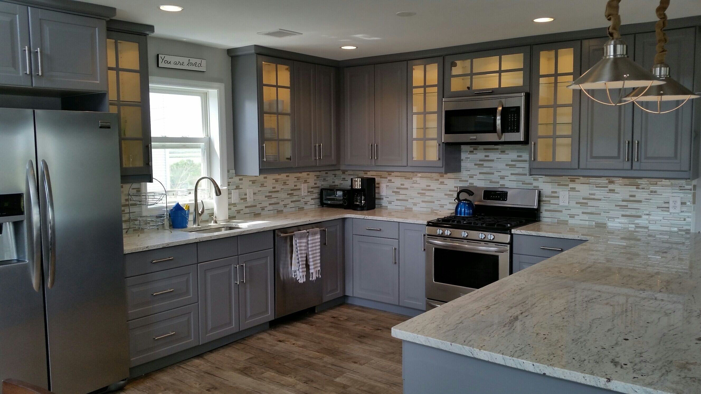 Completely Renovated Beach Home -With Its Own Private Beach And River Access