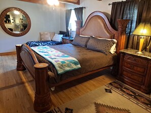 2 bedrooms, travel cot, free WiFi, bed sheets - Little Park Road Retreat - Hot Tub with a View (Grand Junction)