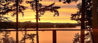 Mud Bay Waterfront - Wi-Fi - Tons of Privacy