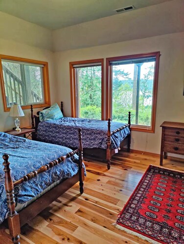 Mud Bay Waterfront - Wi-Fi - Tons of Privacy