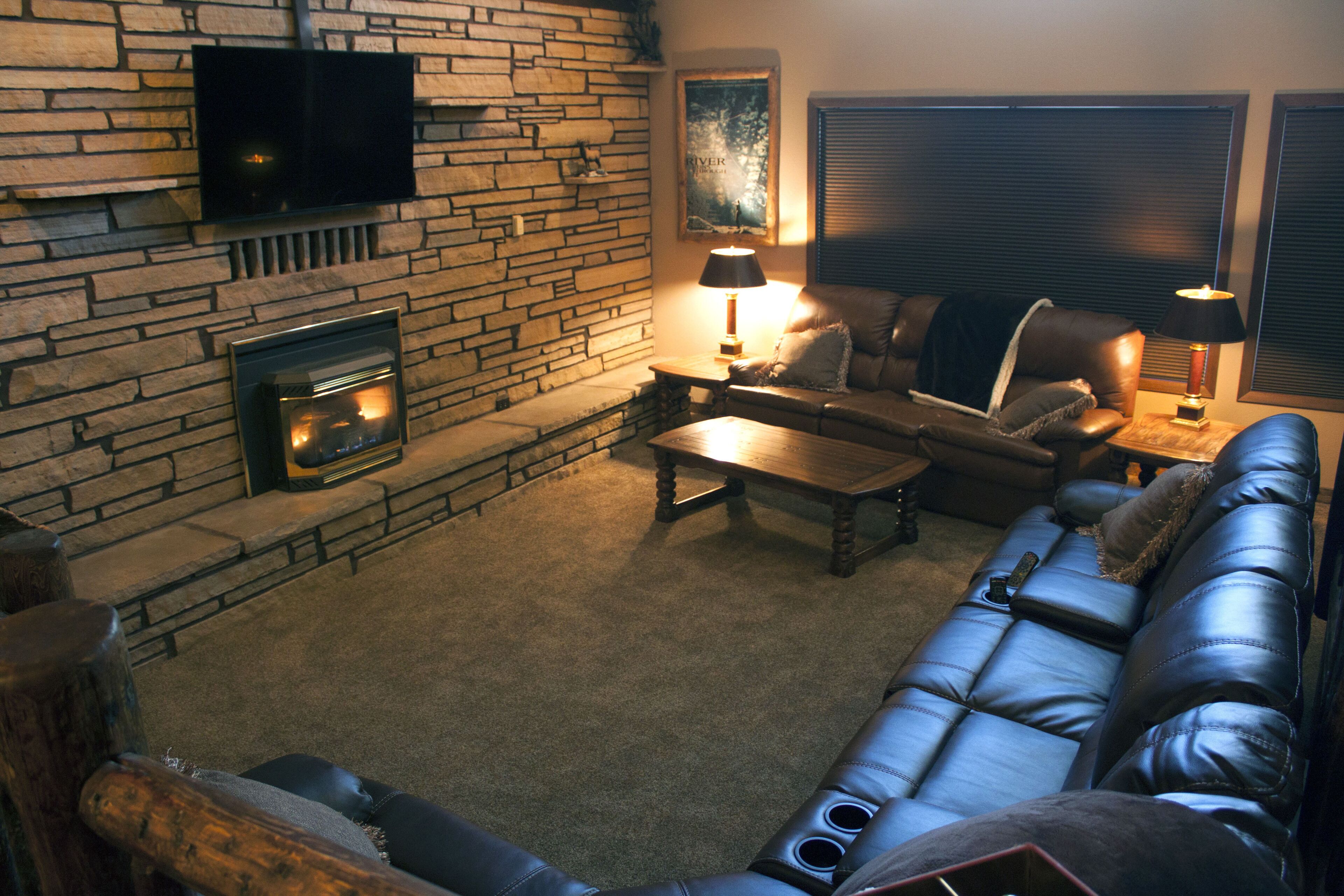 Red Lodge Cabin, Red Lodge Ski Resort, Fly-fishing, Hiking, Family Friendly