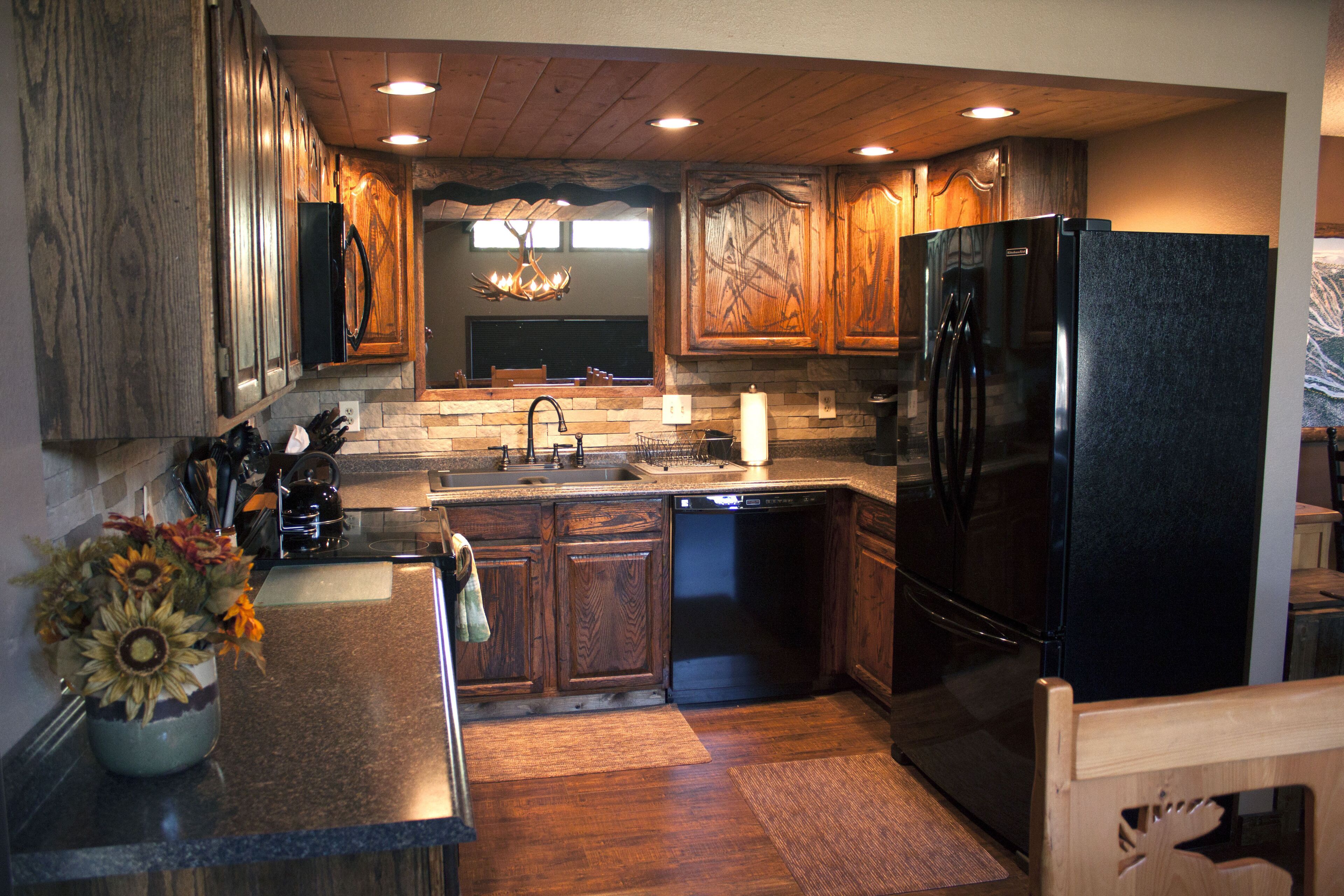 Red Lodge Cabin, Red Lodge Ski Resort, Fly-fishing, Hiking, Family Friendly