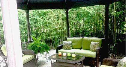 Charming Well-Appointed Casita Near Downtown River Walk and The Pearl