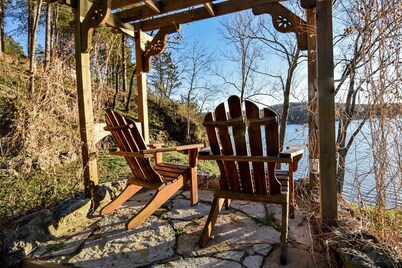 Lake Home, near HaHa Tonka State Park, Free Kayaking & Outdoor Pavilion Gameroom