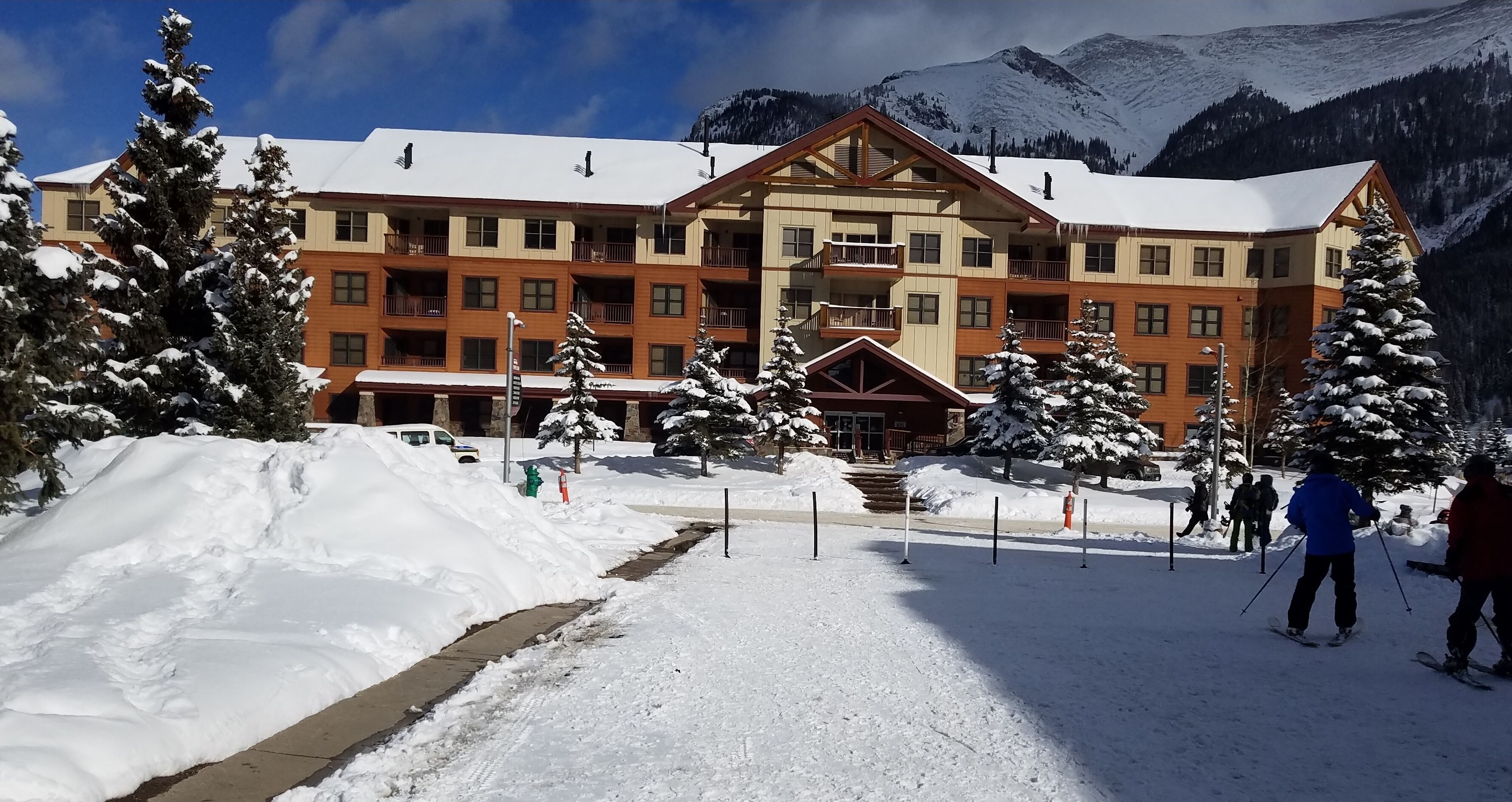 welcome to Copper Springs Lodge, home away from home, steps away from the lift