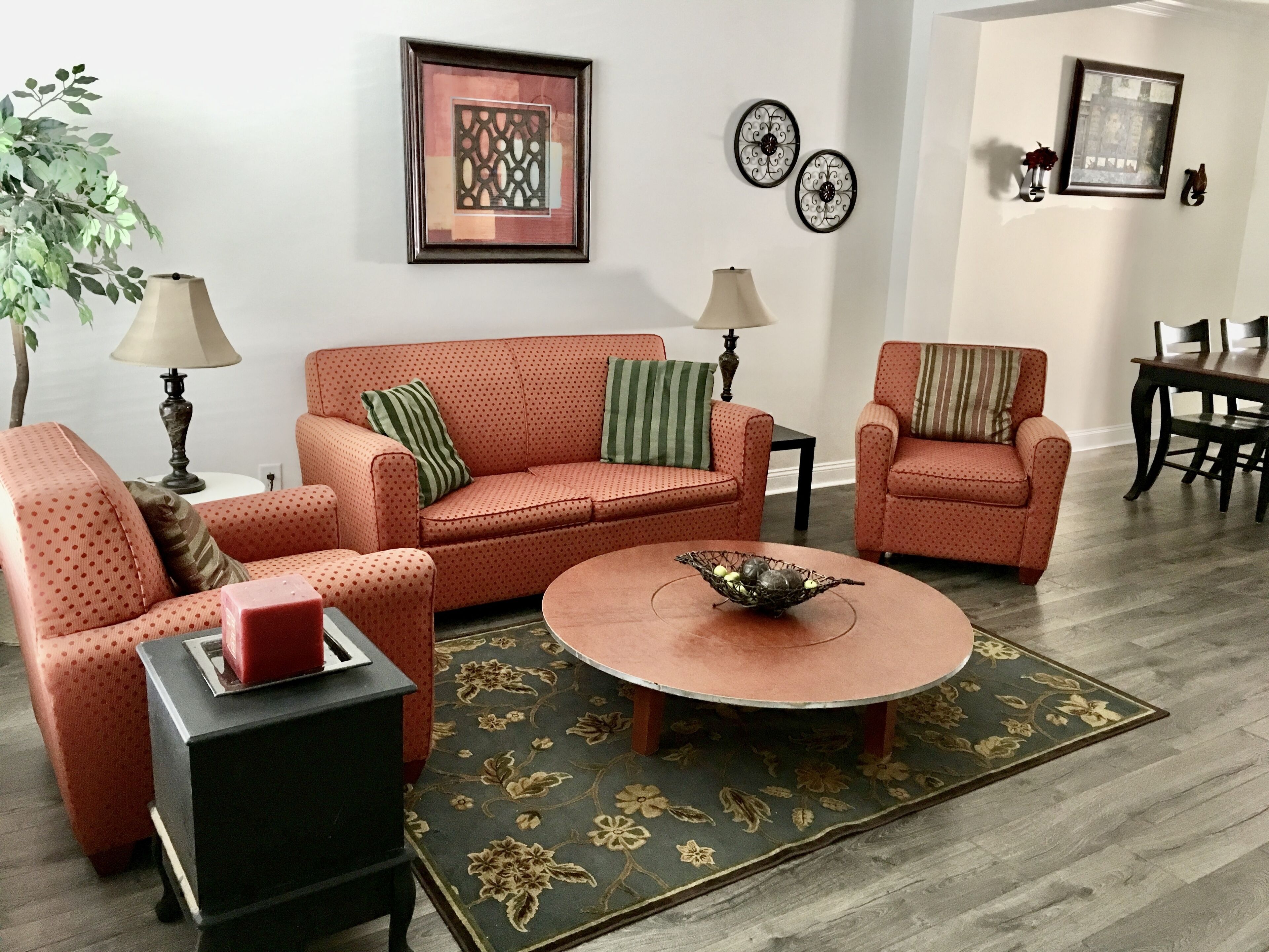 Vibrant Modern Townhouse In Historic Area - Uptown