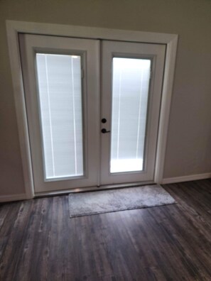 Interior - Beautiful farmhouse on acreage! Interact with the horses, enjoy the country! (Alachua)