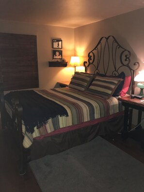 4 habitaciones, cuna de viaje, wifi gratis y ropa de cama