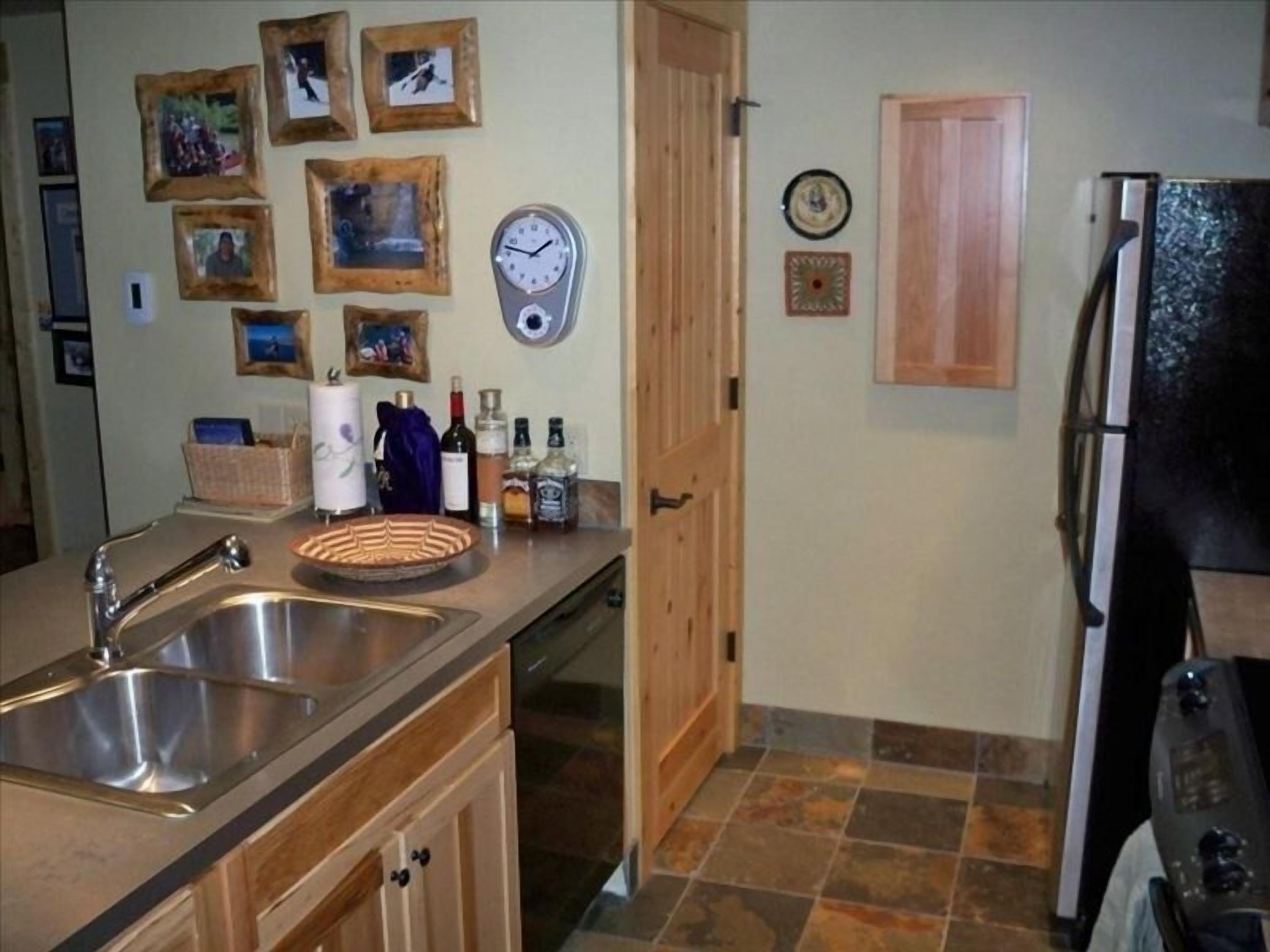 5 Star Reviews! Exquisite Mountain View! UPDATED TV's & Wifi!