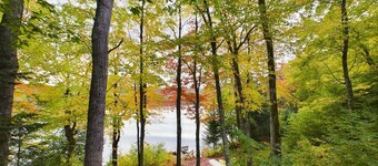 AuTrain Lake Retreat | Stunning Views, Bonfires & Year-Round Adventure