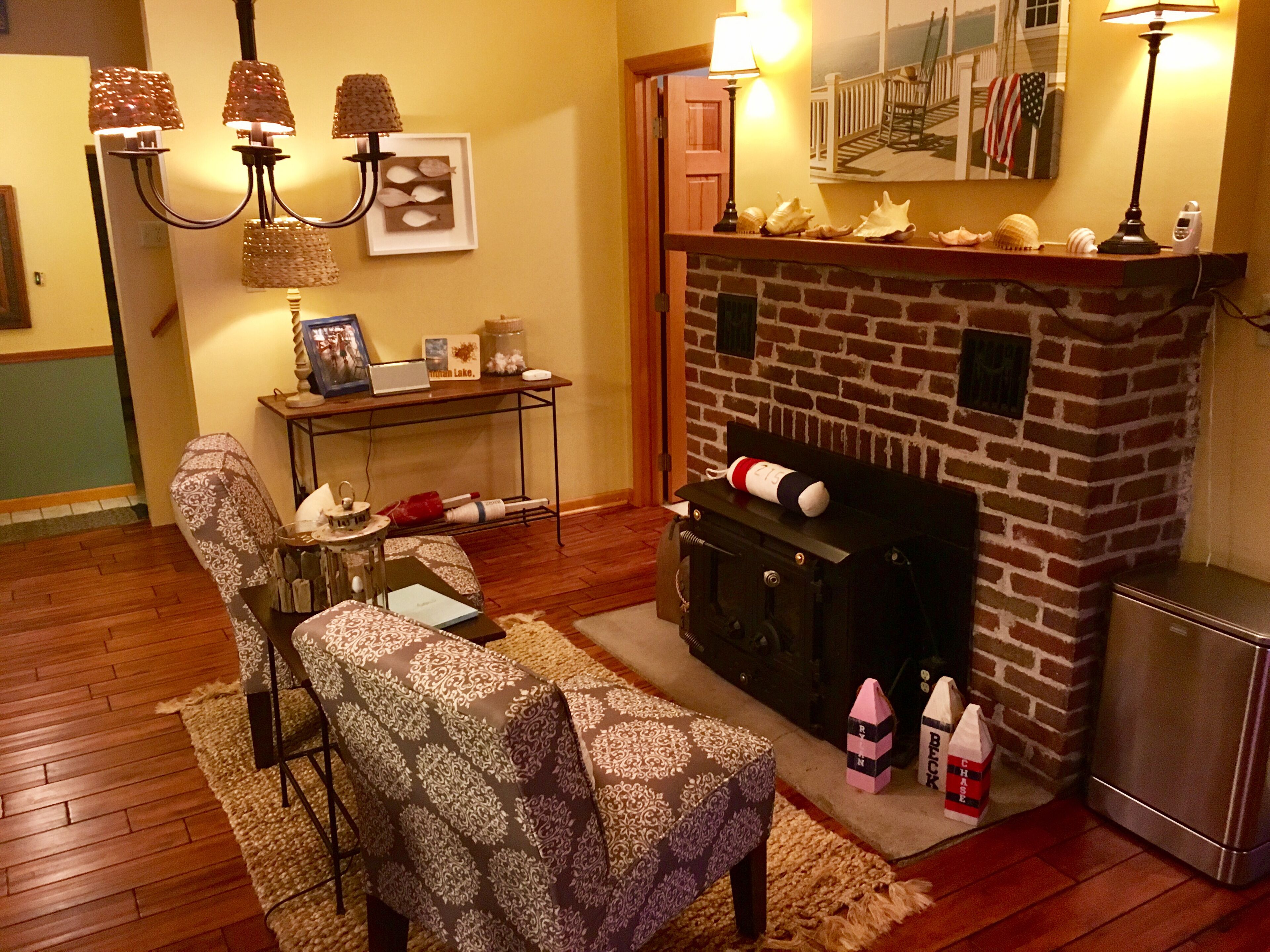 4 BR 2 Bath, Indian Lake waterfront sunset cottage.