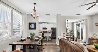 GIANNO SILVER Keskusta, lentokenttä, Sleep Train Arena, kävely puistoille, tenniskentät