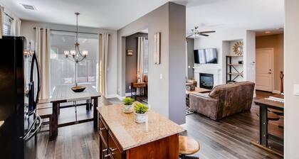 GIANNO SILVER Keskusta, lentokenttä, Sleep Train Arena, kävely puistoille, tenniskentät