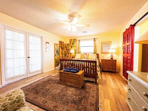 3 bedrooms, iron/ironing board, WiFi, bed sheets - 2026 Cape San Blas Escape -Best Deals offers at Sandy Daze! (PORT SAINT JOE)