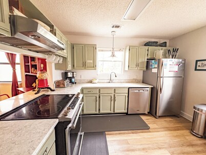 Best value on the Cape! Located End of Boardwalk to Beach! Kayaks.