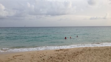 En la playa
