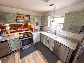Fridge, microwave, oven, stovetop - 2026 Cape San Blas Escape -Best Deals offers at Sandy Daze! (PORT SAINT JOE)