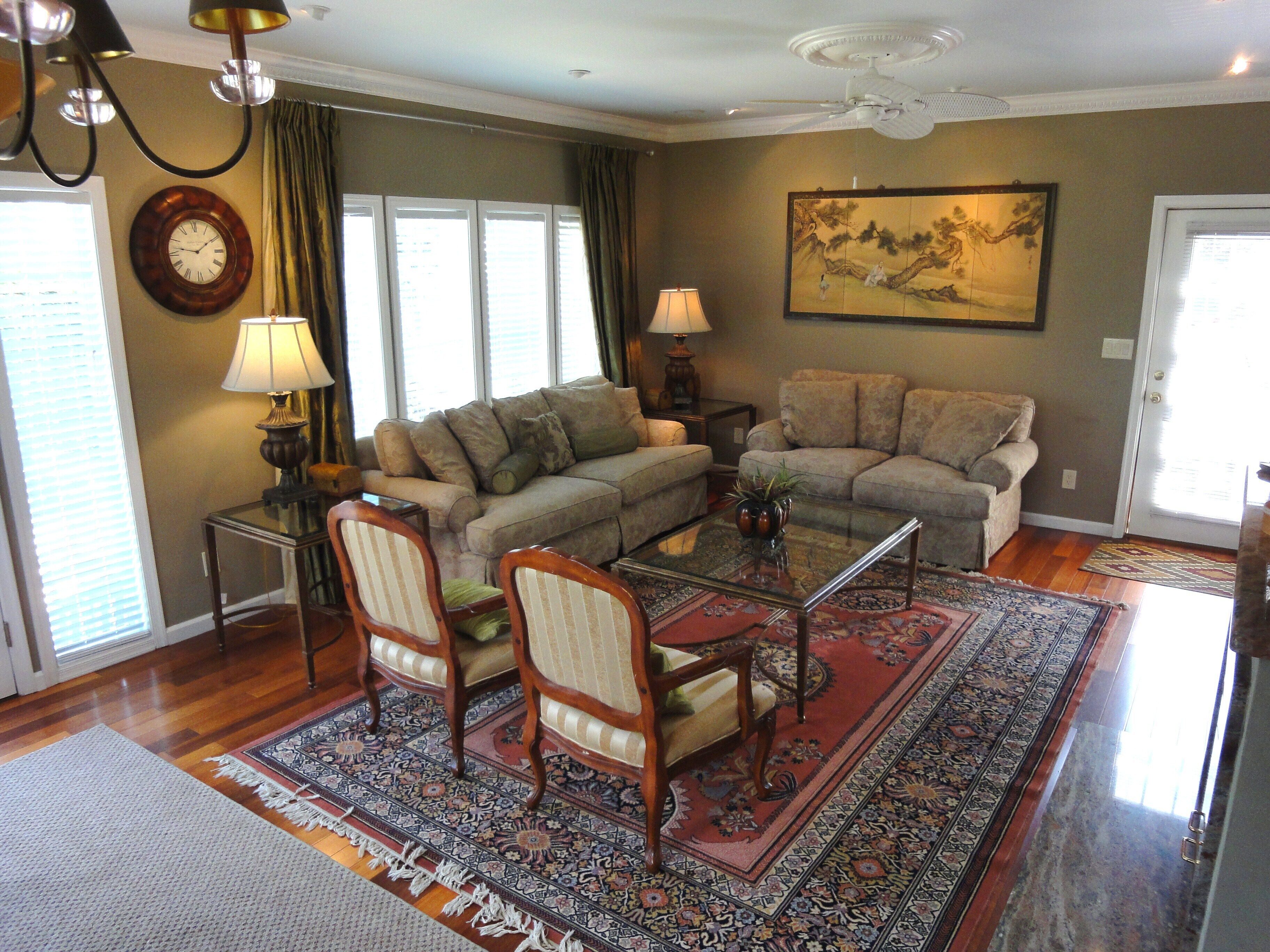 6 Bedrooms 4 Bath House - 2 blocks to the beach