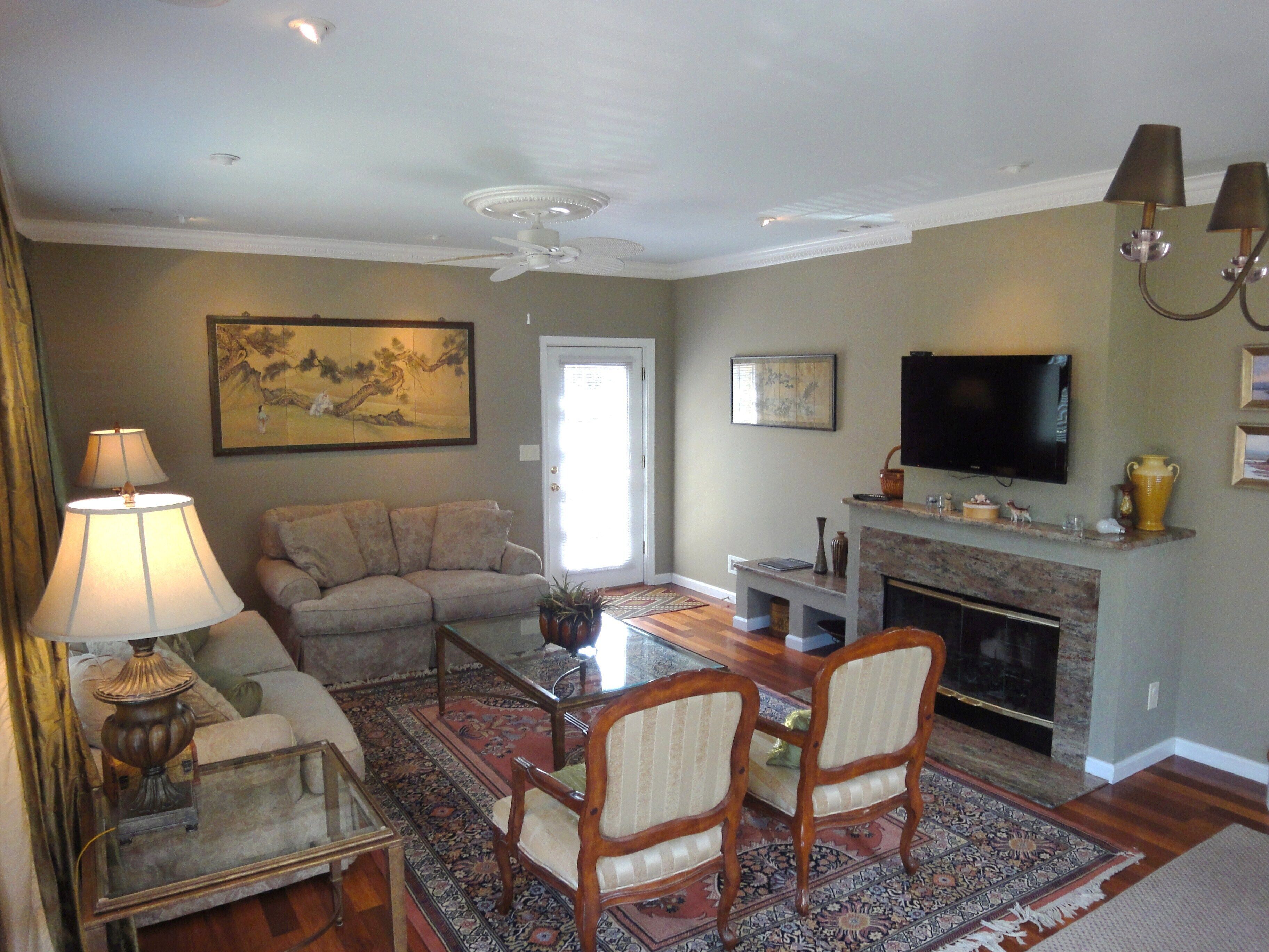 6 Bedrooms 4 Bath House - 2 blocks to the beach