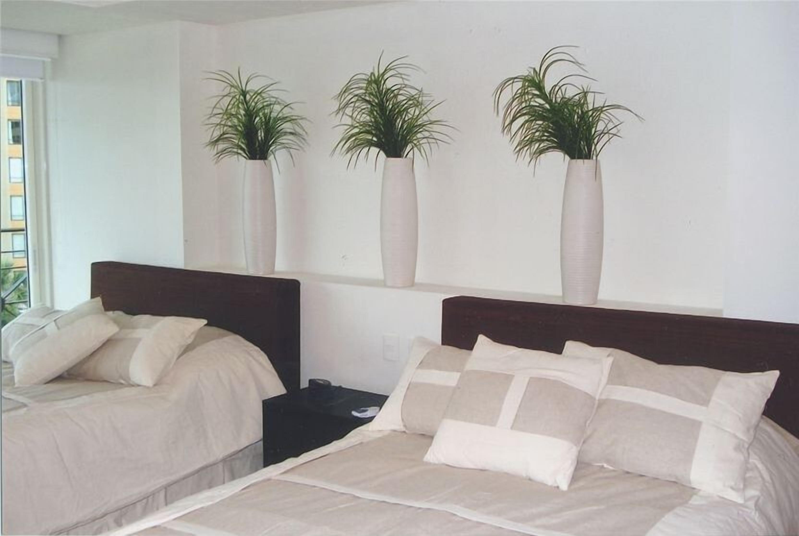 3 bedrooms, WiFi, bed sheets, wheelchair access