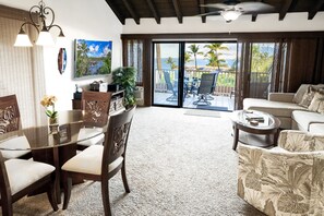 Smart TV, video games, DVD player, books - Spectacular Ocean View Front Row 2 Bedroom Condo! H-209 (Kihei)