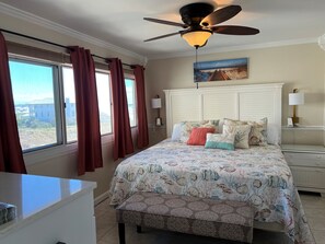 3 bedrooms, iron/ironing board, travel crib, WiFi