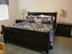 3 bedrooms, in-room safe, desk, iron/ironing board