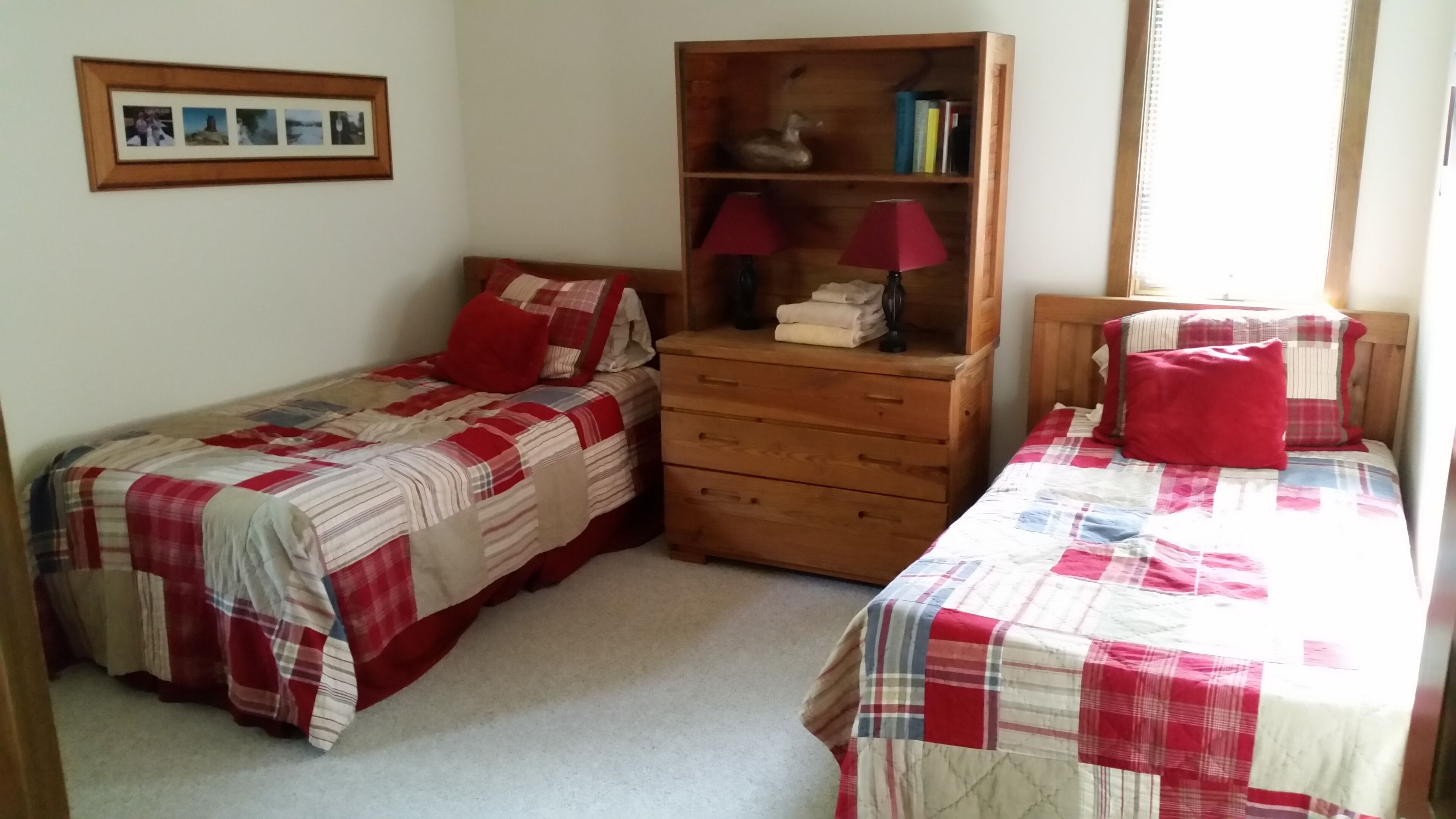 Mirror Lake Waterfront with Mountain and Lake Views, Sleeps 10.
permit # 200031