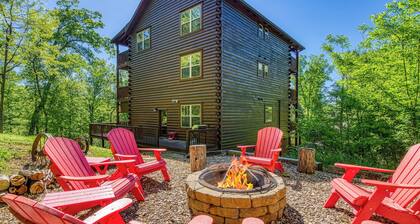 New Listing-Luxury 6 Bedroom Cabin 6 bathrooms gameroom outdoor tv Rental that Has it All MUST SEE!!