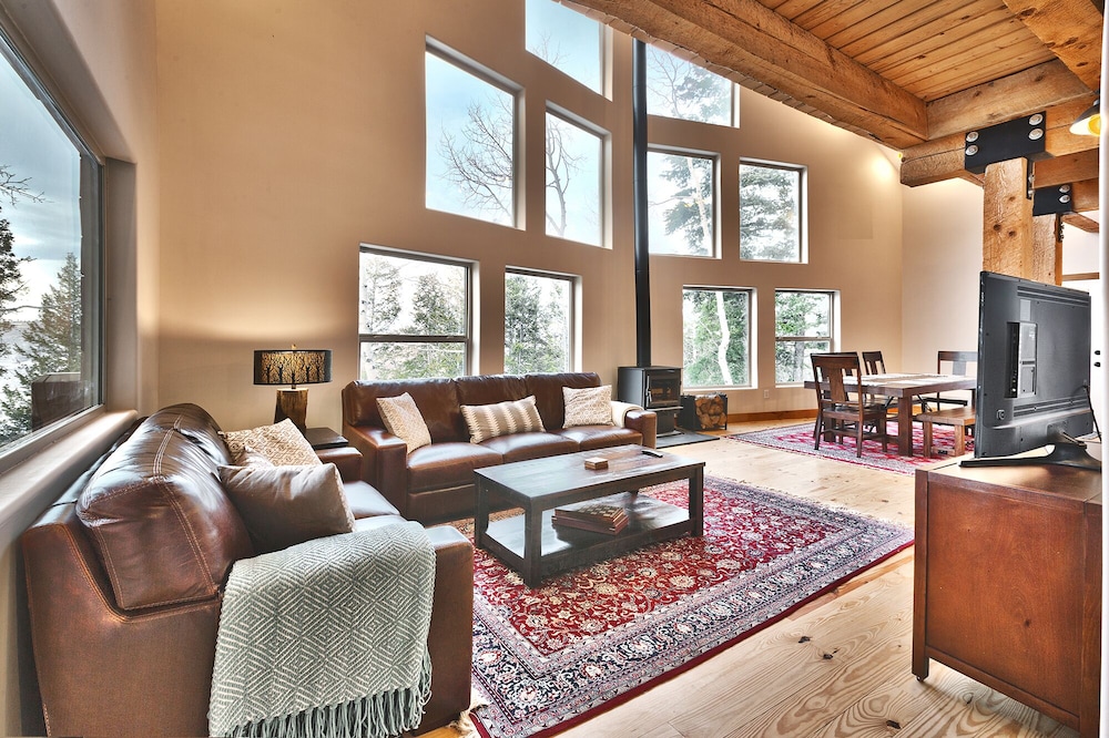 Park City Cabin Retreat, Sleeps 11, Top Of The Mountain, Great Views, Tall Pines
