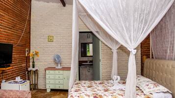 ميني بار وستائر تعتيم وأسرّة قابلة للطي وواي فاي مجانًا