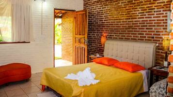 Quarto casal | Frigobar, cortinas blackout, camas extras/dobráveis (sobretaxa)