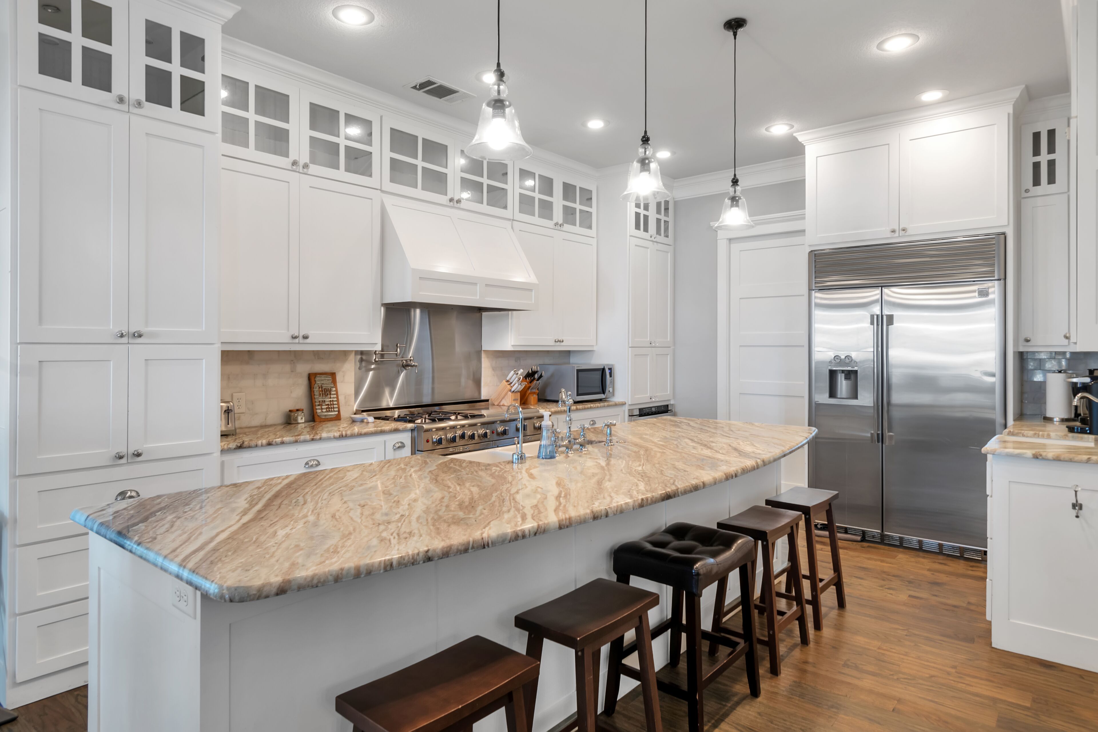 Perfect Lake Retreat - Escape to Relaxation and Fun Lake Living