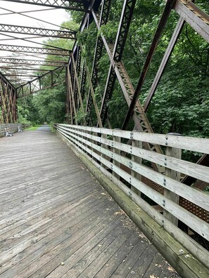 Property grounds - ​Trailside Gretna Escape: Walk to Beach & Town (Mt Gretna)