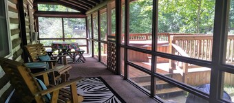 Historic Riverside Log Cabin - Stay Waterfront!