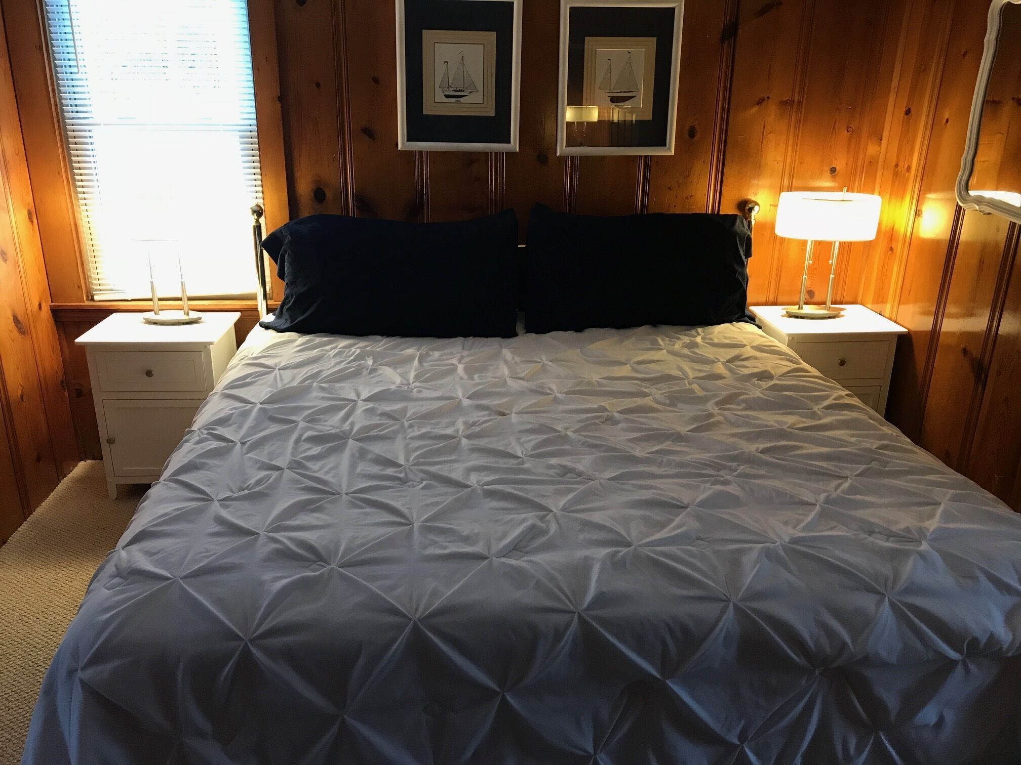 2 bedrooms, desk, iron/ironing board, WiFi