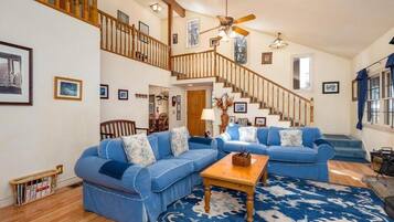 Tv, pejs, bordtennisbord