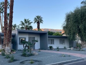 Exterior - Stunning Mid-Century Home! Dreamy Private Backyard and Pool!! (Palm Desert)