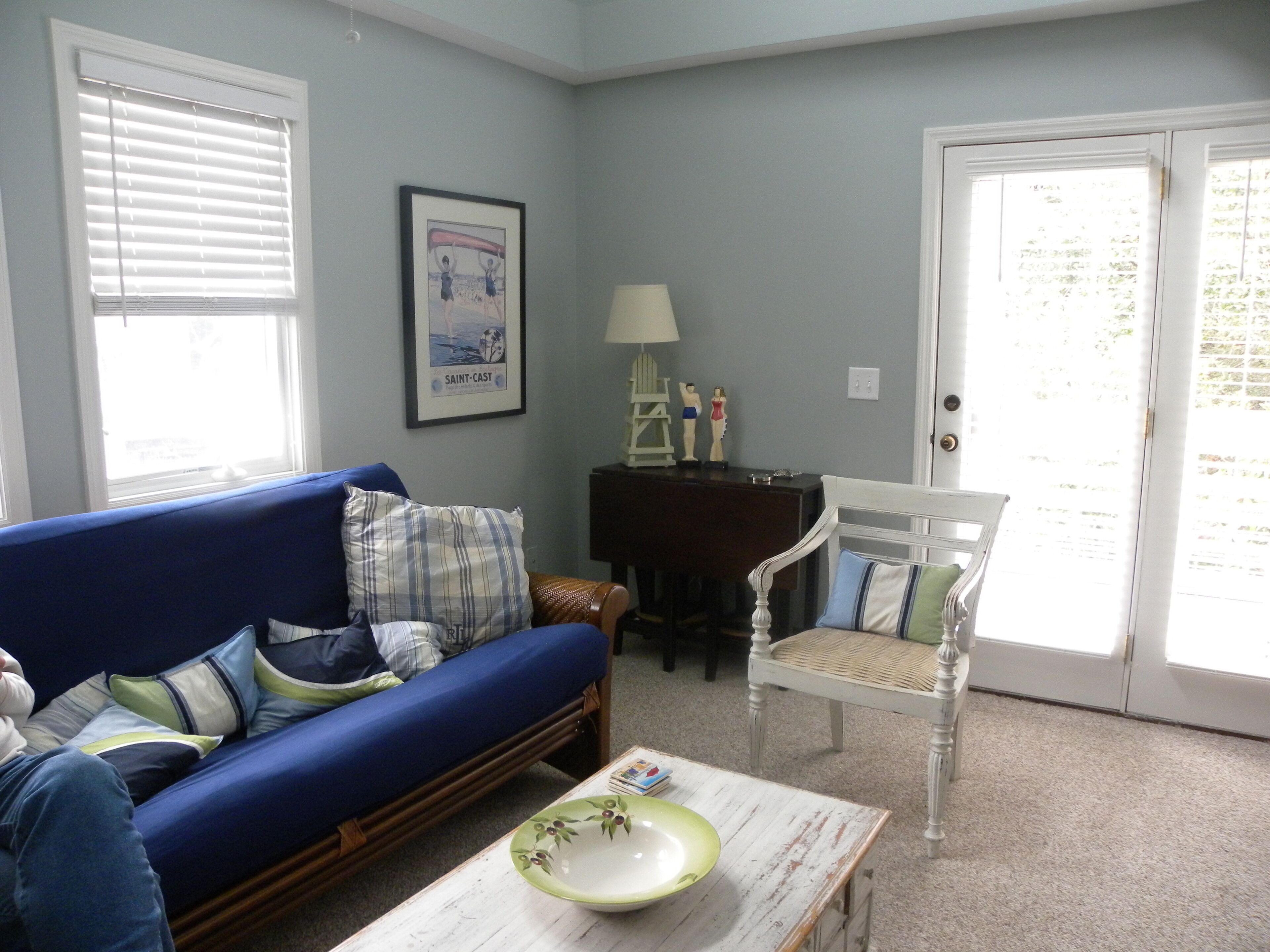 Great Rates!  Screen Porch!  Pool Just Steps Away!