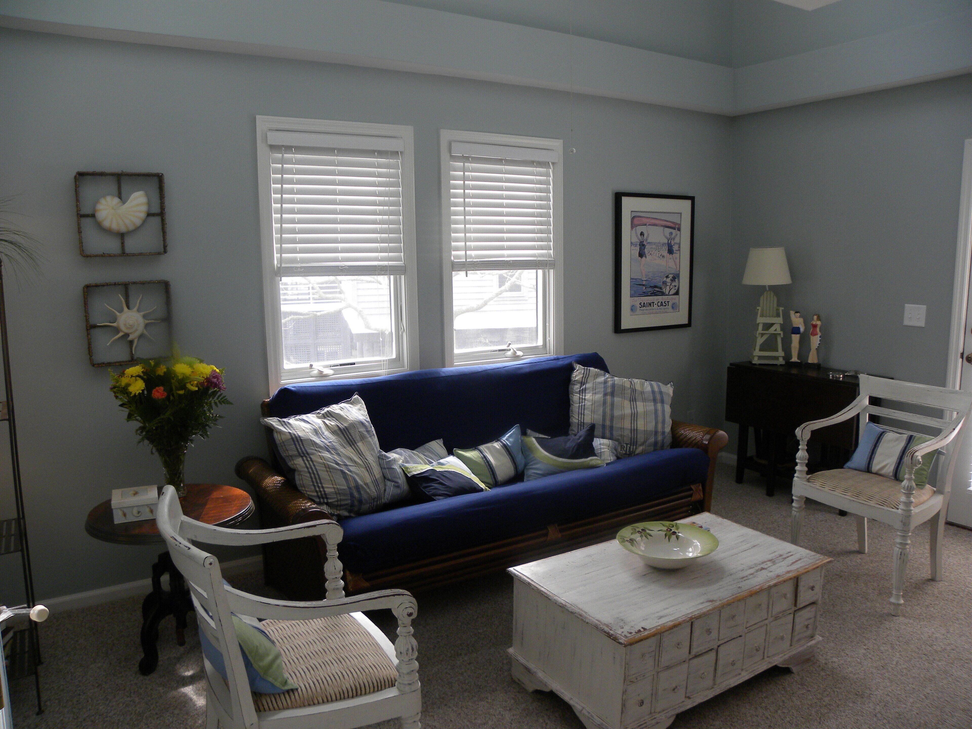 Great Rates!  Screen Porch!  Pool Just Steps Away!