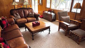 Smart-tv, dvd-afspiller, bøger