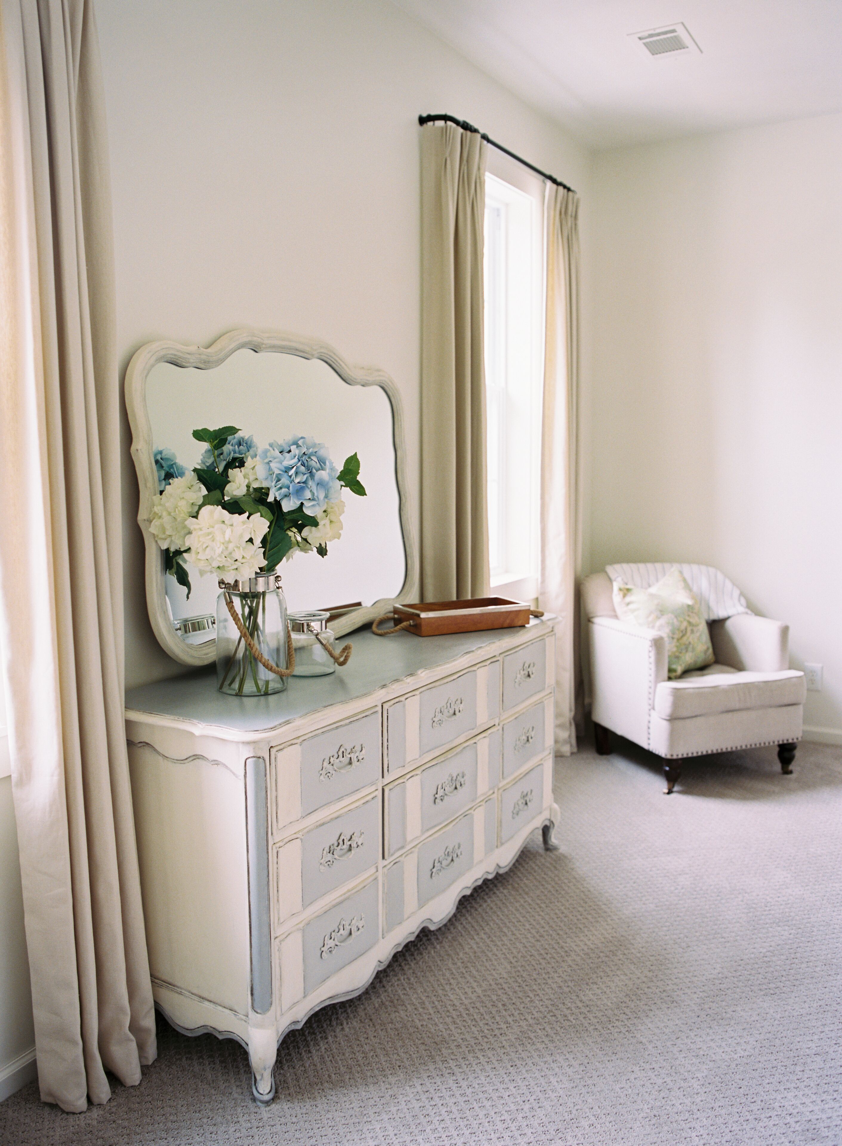 Quintessential Farmhouse Experience In The Heart Of Downtown Dahlonega.