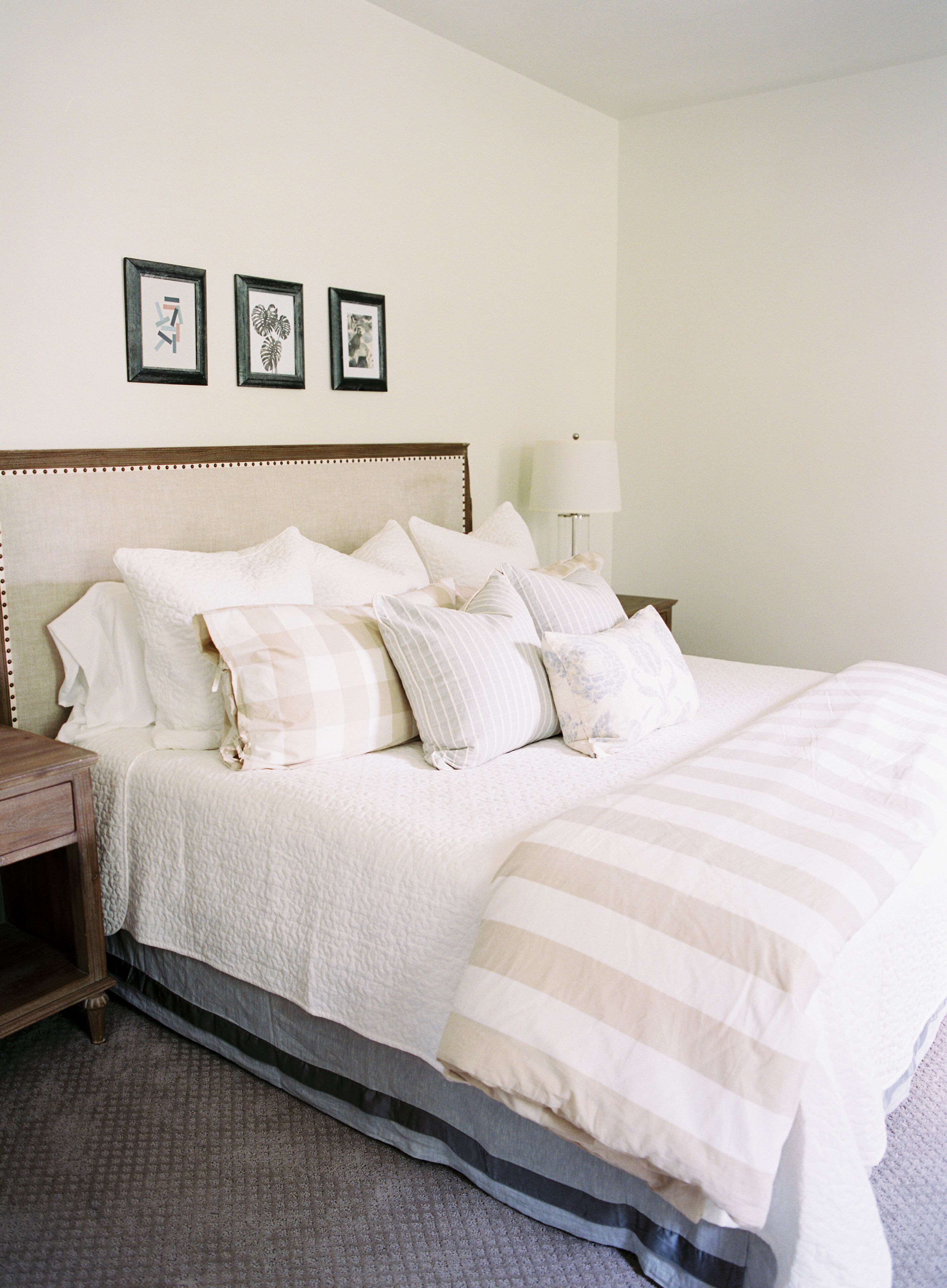 Quintessential Farmhouse Experience In The Heart Of Downtown Dahlonega.