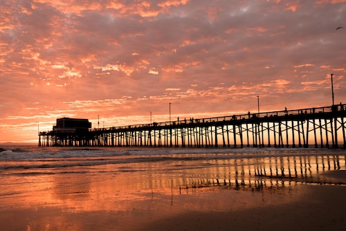 Air Conditioning! Cottage 2-blocks from Beach